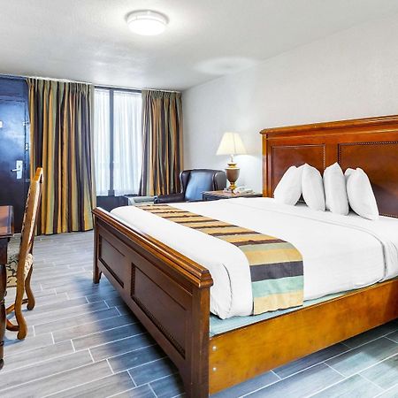 Magnuson Grand Hotel And Conference Center Tyler Ngoại thất bức ảnh