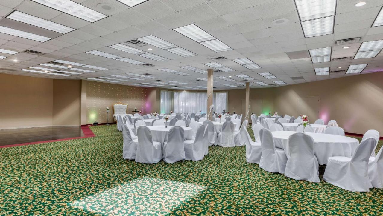Magnuson Grand Hotel And Conference Center Tyler Ngoại thất bức ảnh