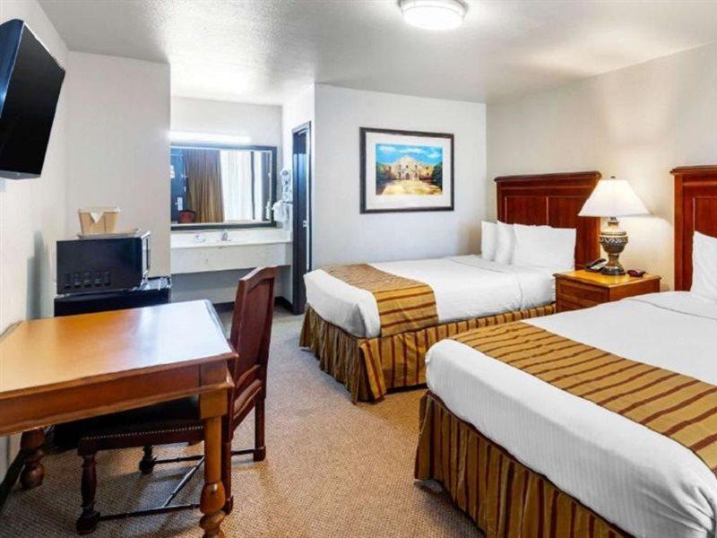 Magnuson Grand Hotel And Conference Center Tyler Ngoại thất bức ảnh
