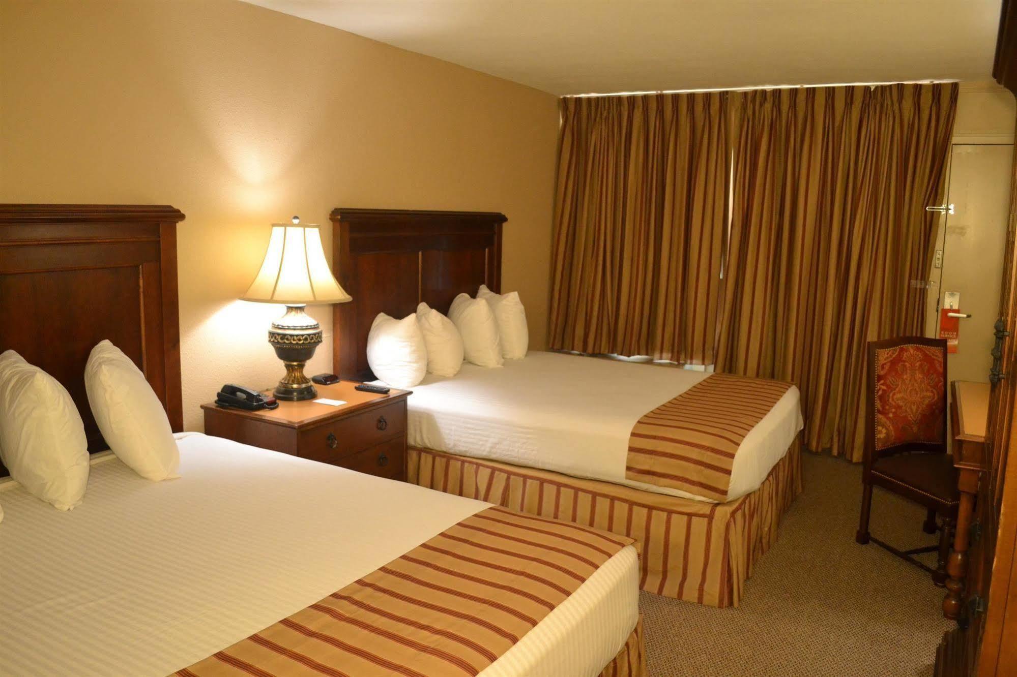 Magnuson Grand Hotel And Conference Center Tyler Ngoại thất bức ảnh